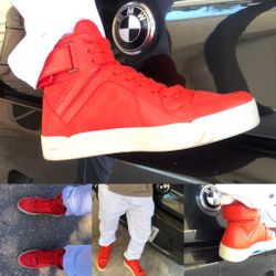 Gucci sneakers Authentic With Original Box And 2 Dust Bags