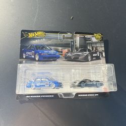 Hot Wheel Premium 2 Pack Nissan