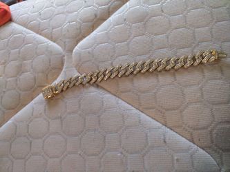 Gold bracelet