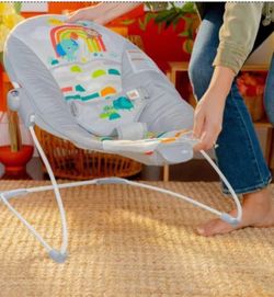 Bright Starts Playful Paradise Vibrating Baby Bouncer with Toys: Detachable Toy Bar, Machine Washable Seat Pad, Calming Vibrations, 3-Point Harness