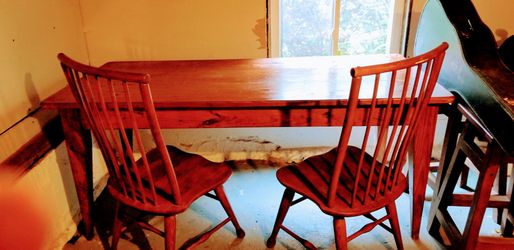 Solid Pine Wood Farm Dining Room Table And chairs