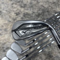 MIZUNO JPX 921 HOT METAL IRON SET 4-PW GW 