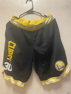 Steve Curry shorts size large