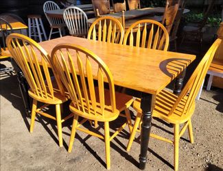 Oak Country Dining Table fits 6 Chairs/Set/Traditional/Rustic/Farmhouse/Solid Wood/Rare/Butcher Block/Shabby/Distressed/Unique/Family  Size/Black