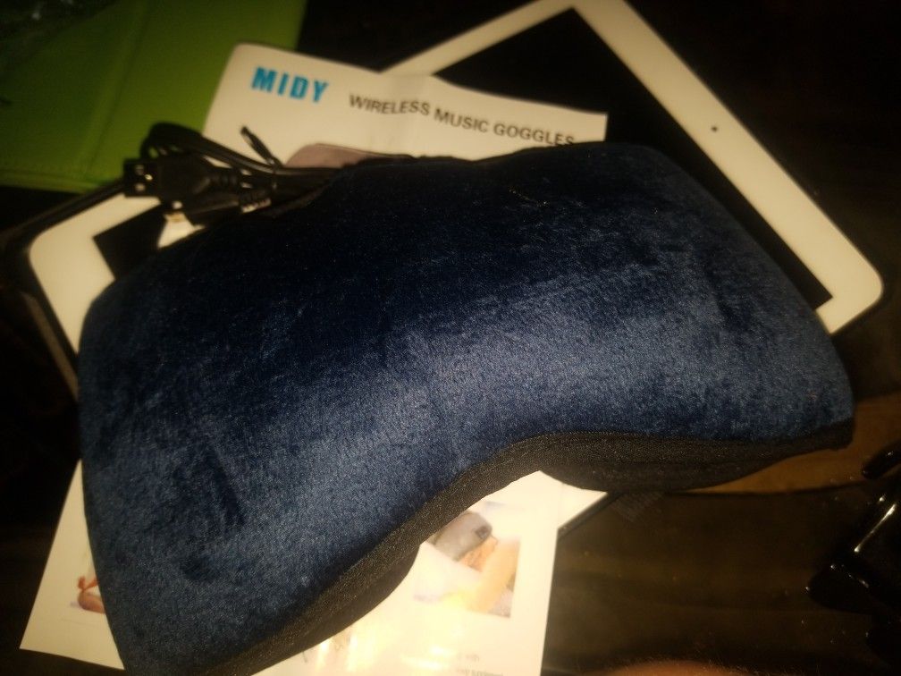 Wireless Music Goggles