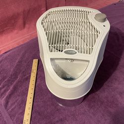 Humidifier PRICE REDUCED: WAS $50 NOW JUST $35! High Performance by Lasko