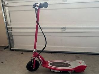 Moving sale - Razor E100 Motorized 24-Volt Electric Outdoor Scooter