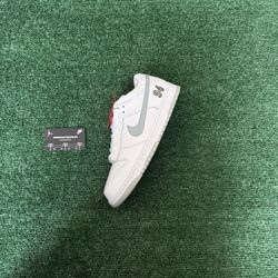 DUNK SB ‘SUPREME’ 