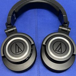 AUDIO-TECHNICA ATH M50X Studio Monitor Headphones - Black