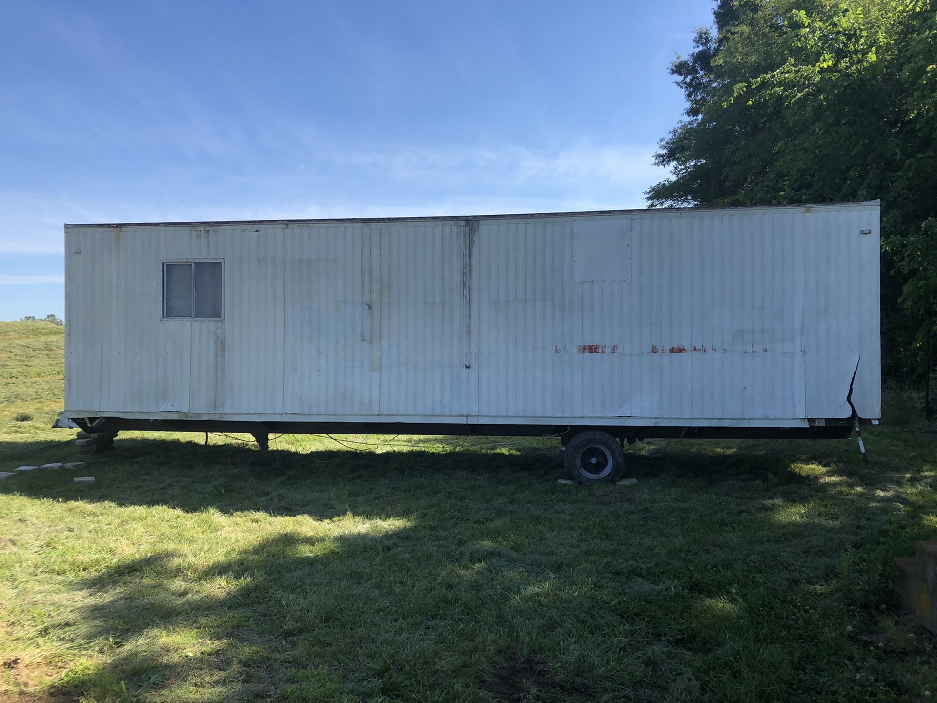 30’x8’ storage trailer, pod, container