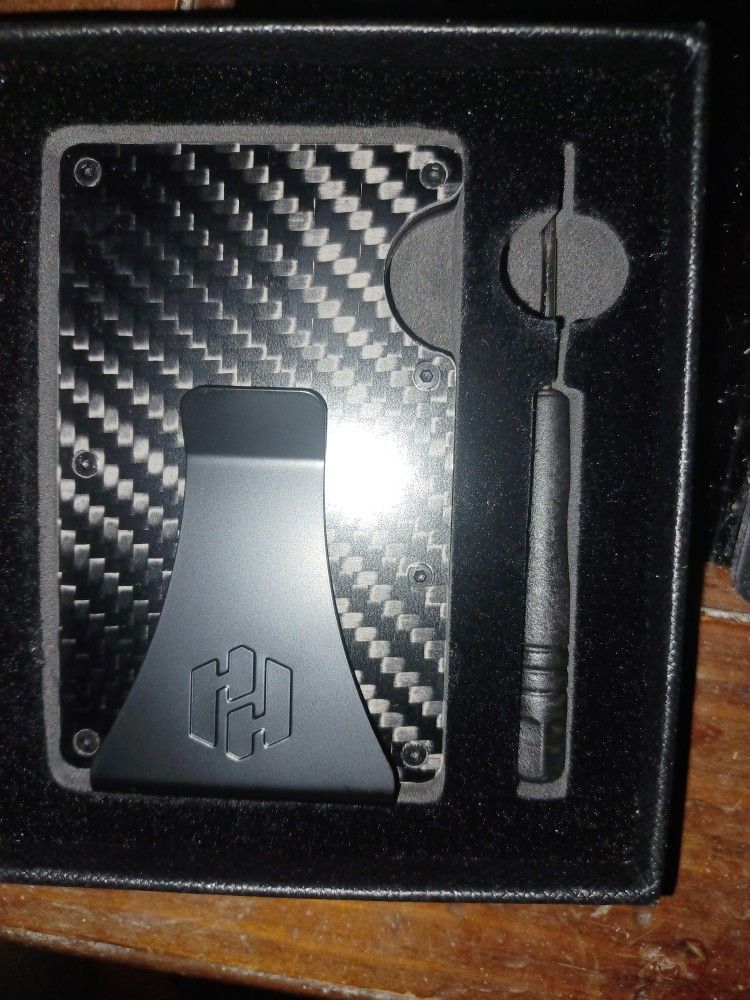 Hayvenhurst Wallet For Men - Reinvented Design Men's Money Clip