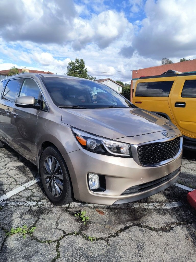 2015 Kia Sedona