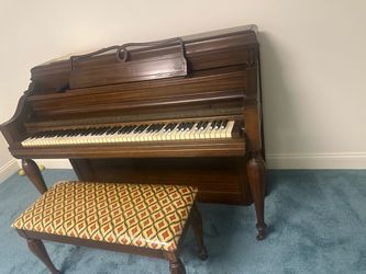 Upright Spinet Piano with Bench