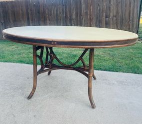 Beautiful Coastal Rattan Oval Modern Vintage Table