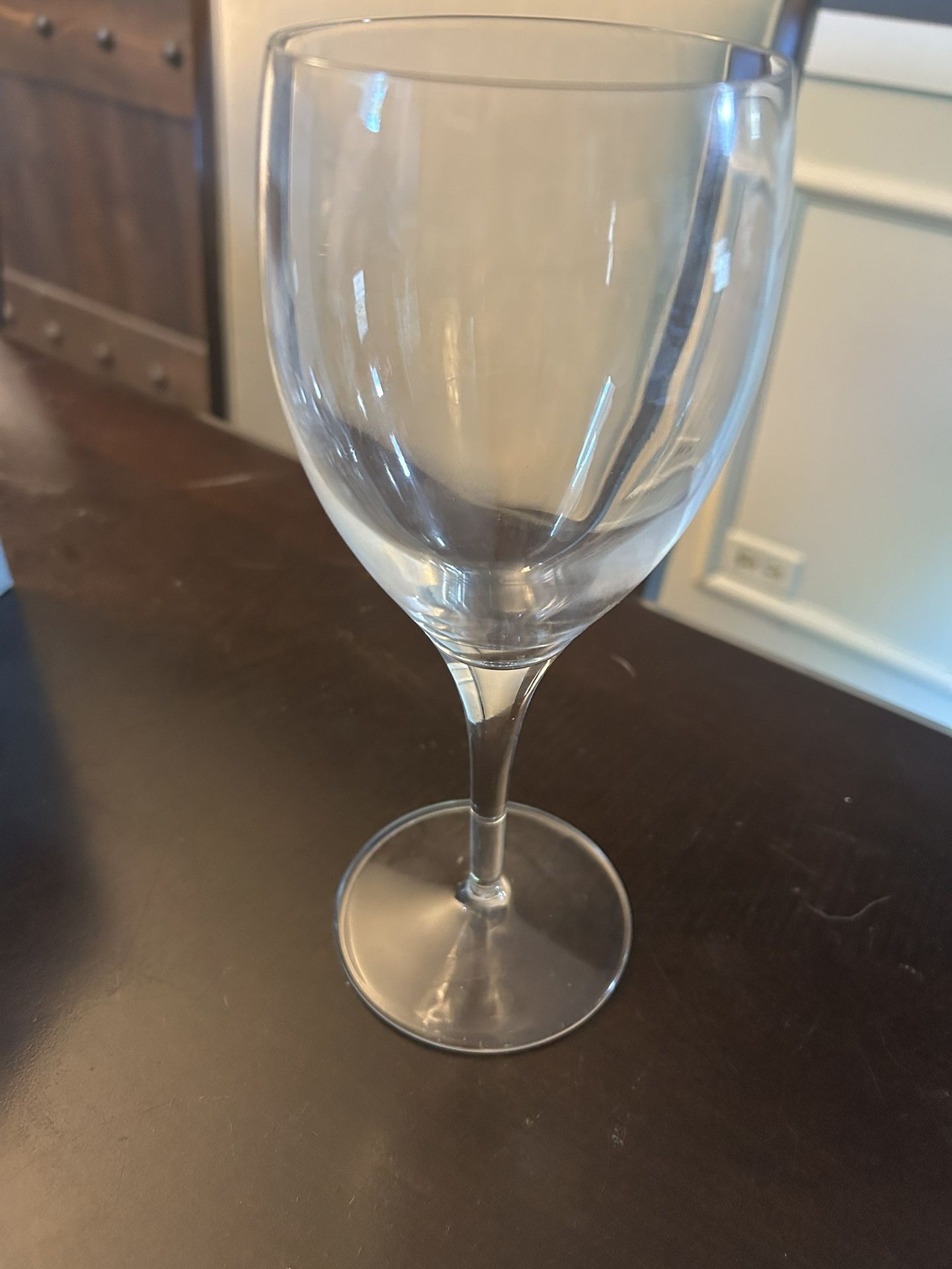 Set Of 4 Luigi Bormioli Michelangelo White Wine Glasses