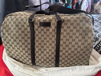 Gucci duffel bag