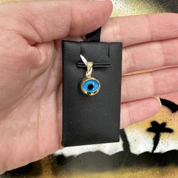 14k EYE BLUE CHARM 