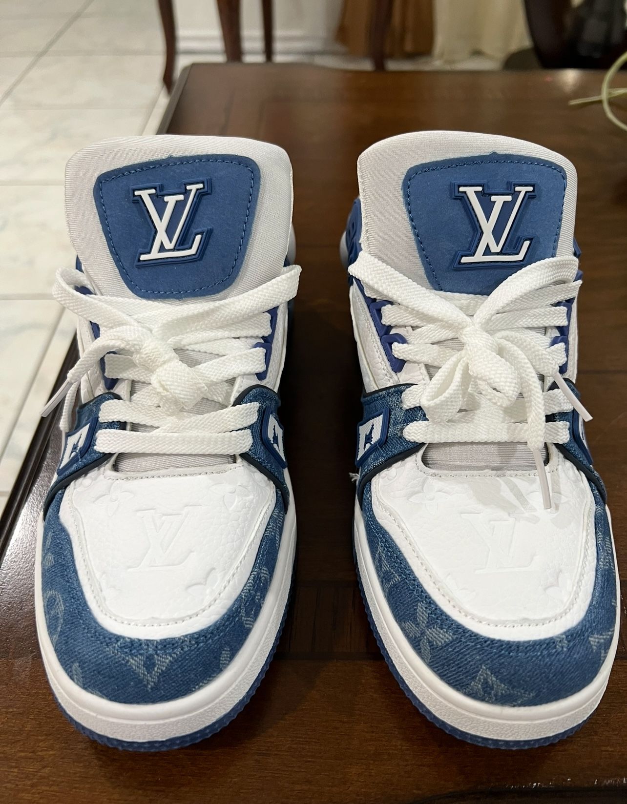 New Men Shoes Size 9 1/2. Real 100% Genuine Leather.