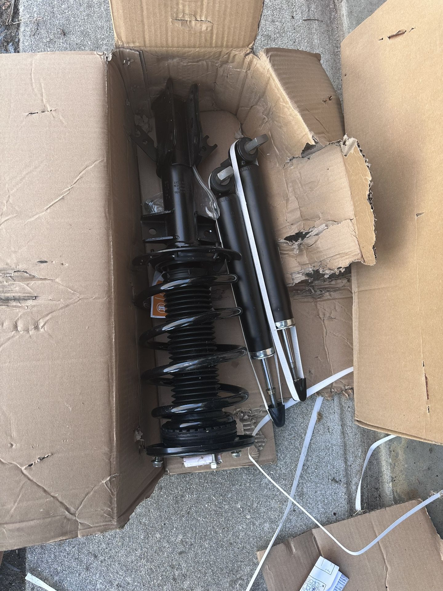 2014 Ford Fusion front and rear shocks and struts kit