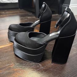 Steve Madden Heels Size 6
