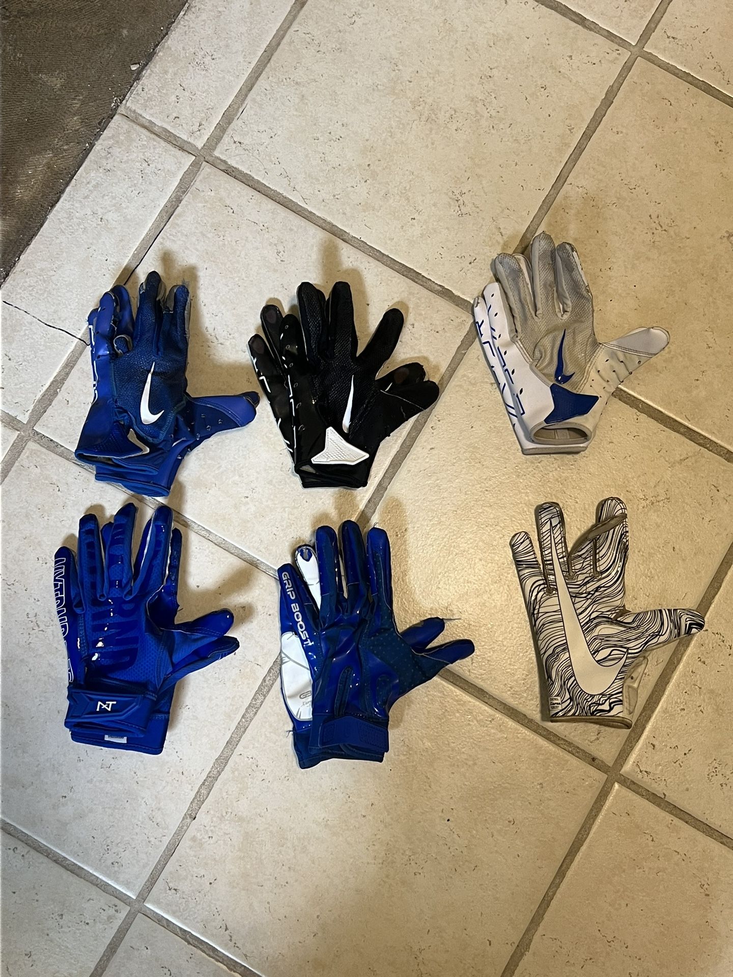 6 Pairs of Football Gloves
