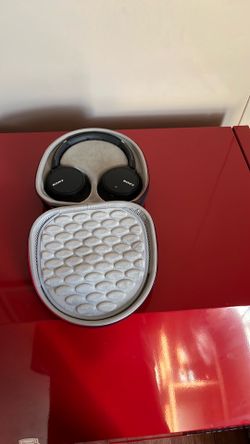 Sony  W-HCH700N Bluetooth and noise cancellation.