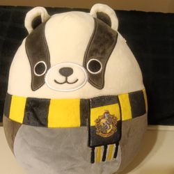 Harry Potter Hufflepuff Badger 10-in Squishmallow