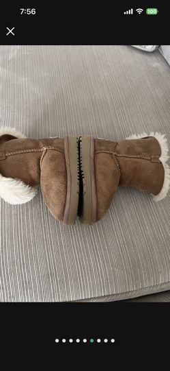 There Very Good UGG Australia It’s For A Little Girls Size Is 6it’s For Toddlers