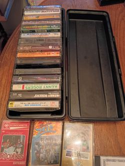 CDS AND TAPES $1 EACH PICK UP IN SUN VALLEY