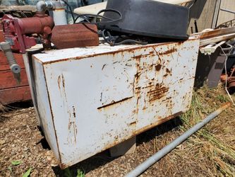 100 Gallon Diesel Tank with Pump