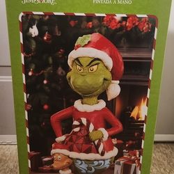 Grinch And Max Statue