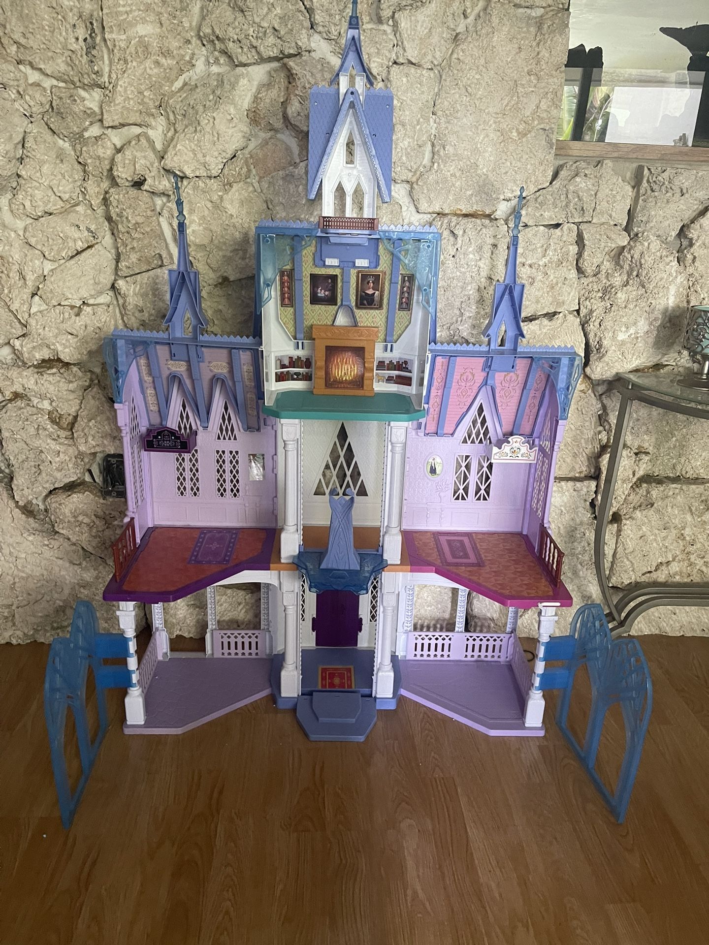 Disney Frozen Ultimate Arendelle Castle