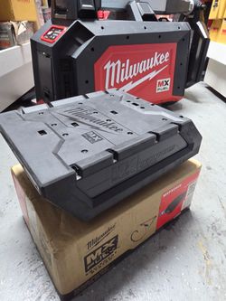 Milwaukee MX Fuel MXFXC406 Battery does not hold charge