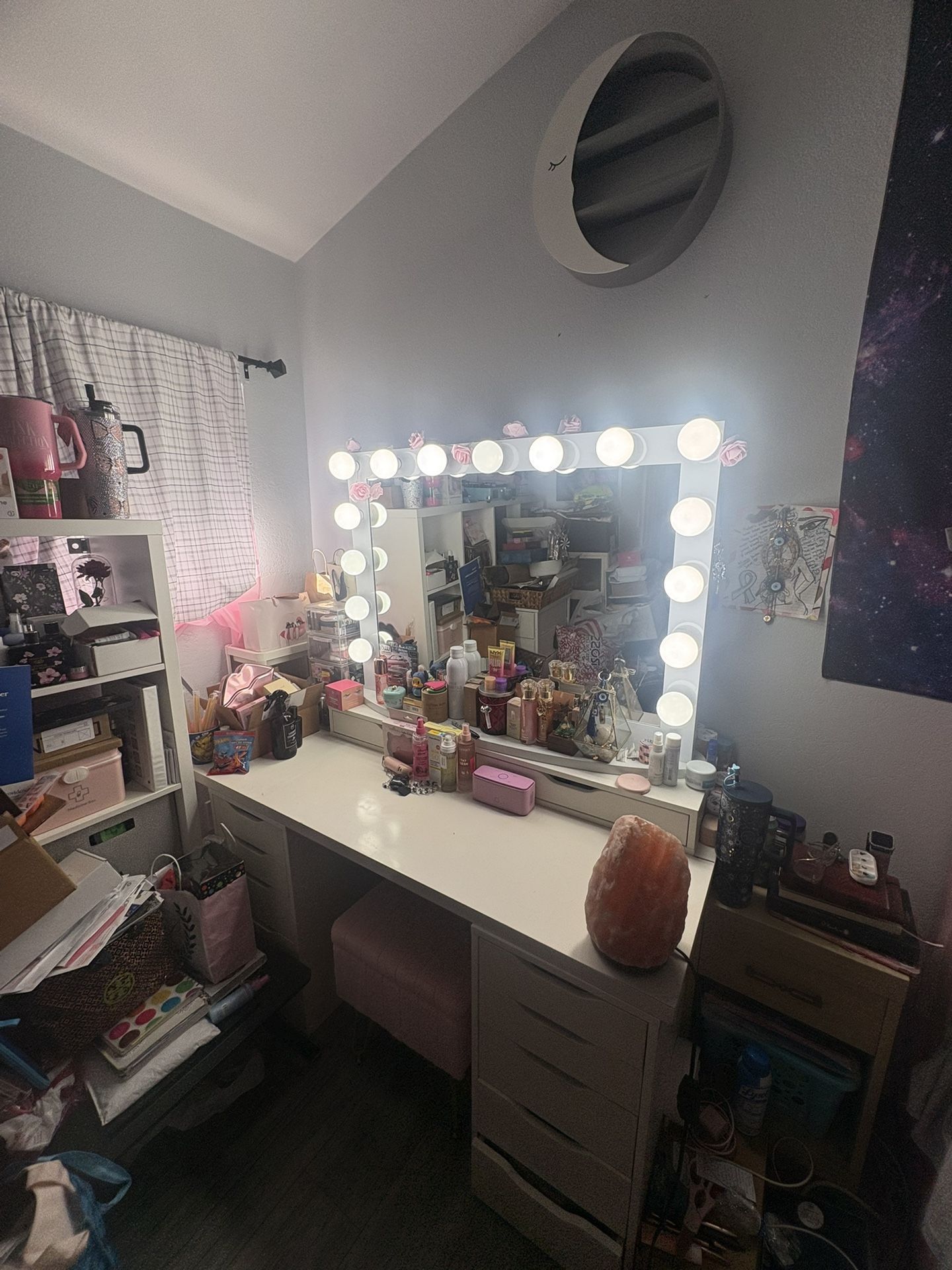 Impressions Vanity Mirror / Table . Drawers