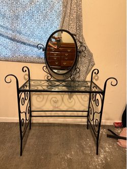 Vintage vanity table and round mirror