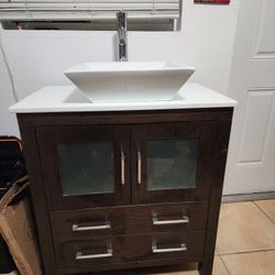 Complete Bathroom Vanity Set 32” Marble Sink Mirror Light Fixture Faucet