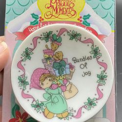 Mint In Package VTG 1995 Precious Moments Porcelain Holiday Plate Magnet BUNDLES OF JOY 
