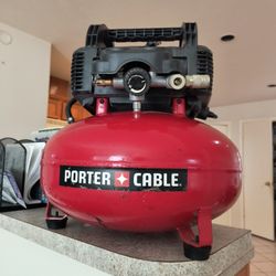 PORTER CABLE 6 GAL 150 PSI OIL FREE PANCAKE COMPRESSOR