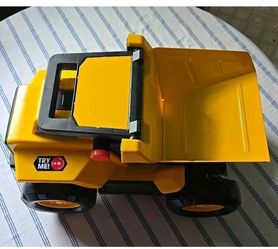 Construction Toys Play and Ride Transforming Steel Dump Truck Ride on Or Push