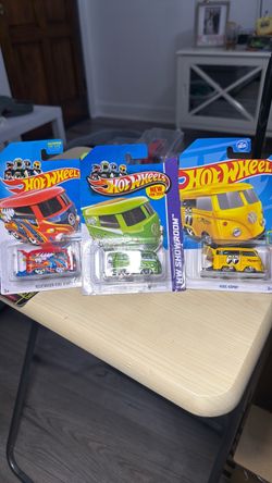 Hot Wheels Volkswagen Kool Kombi 3-Pack