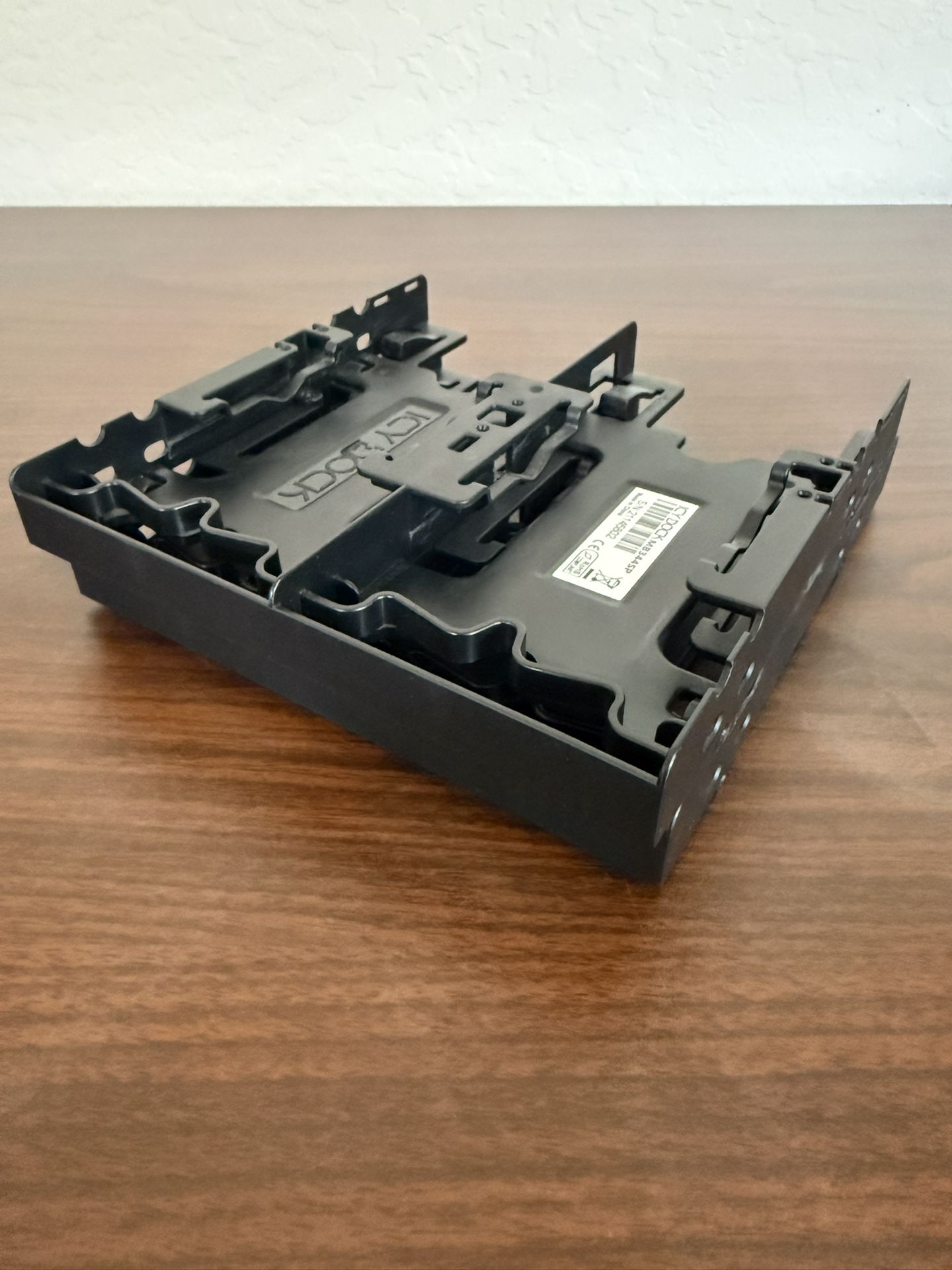 ICY DOCK 5.25 Inch Bay To 4x 2.5 Inch Drive Bays
