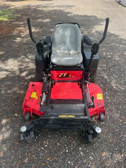Gravely ZTHD44 Zero Turn