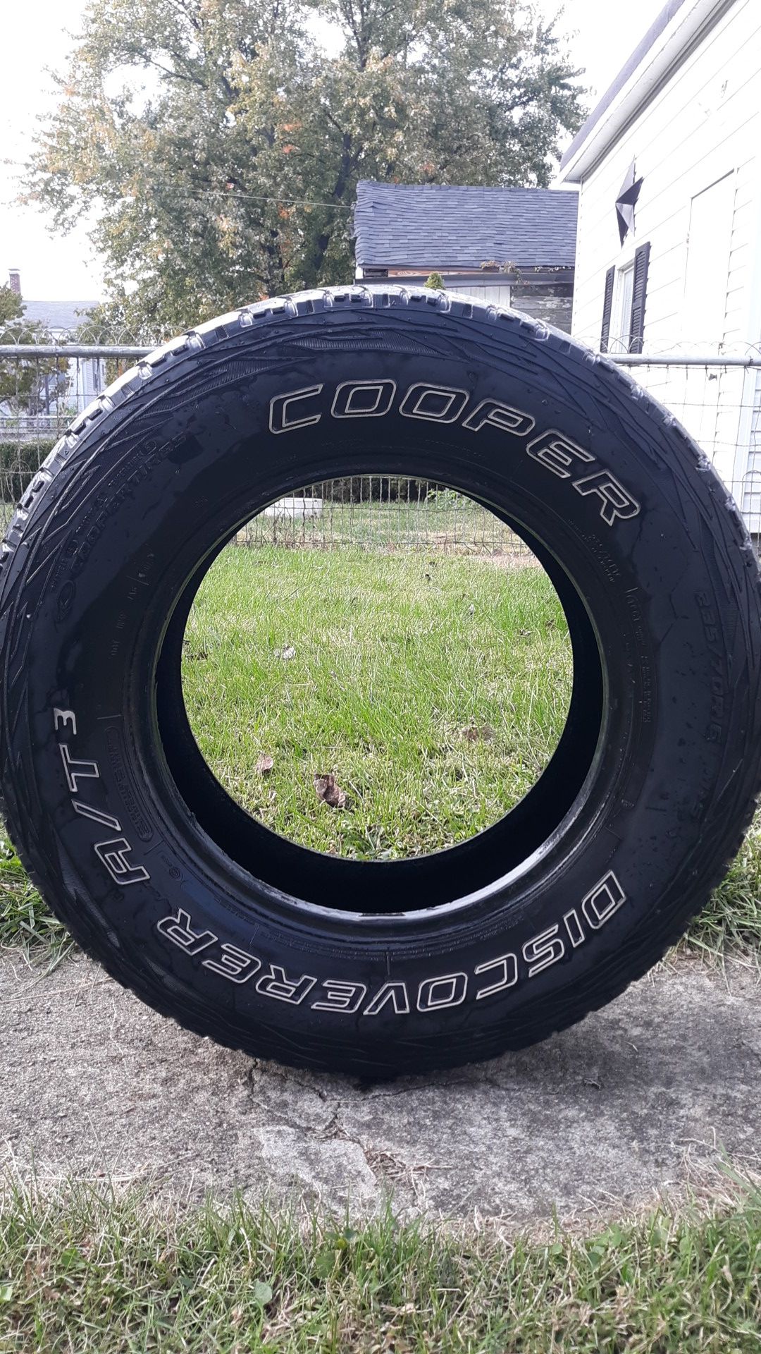 Cooper Discover A/T 235/70R16 In great condition only 25$