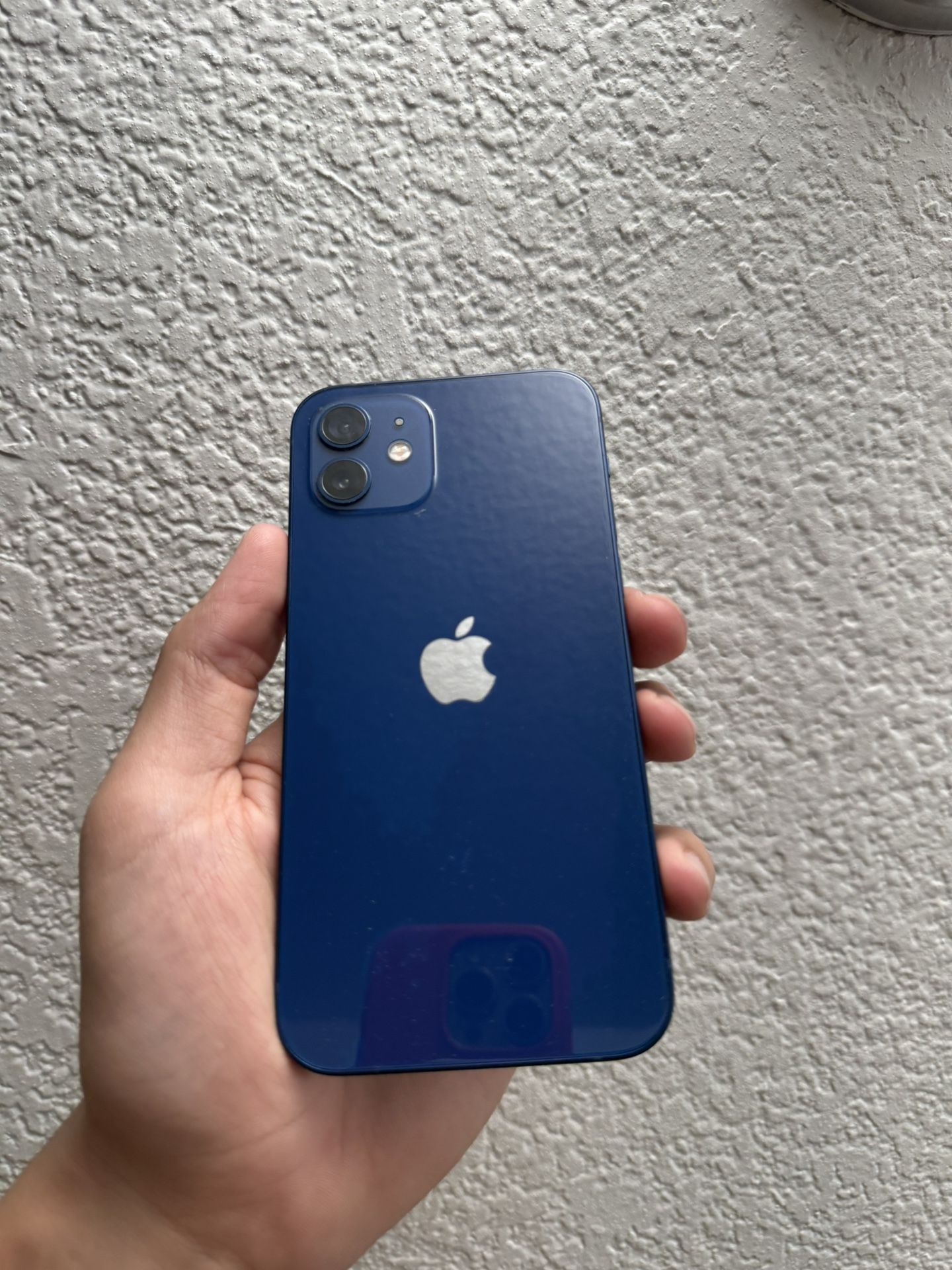 iPhone 12 (unlocked ) 64gb