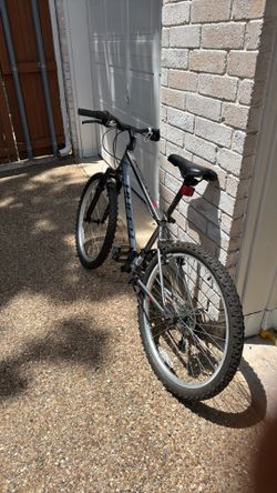 Boys 24 inch bike new
