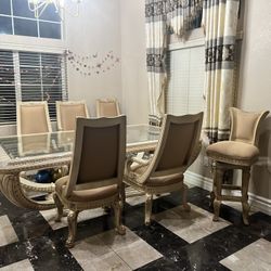 Beautiful DINING TABLE AND END TABLE WITH MIRROR 