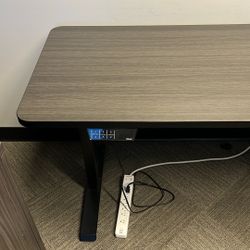 L-Shaped Electric Standing Desk (Friant) – Large Sit/Stand Desk