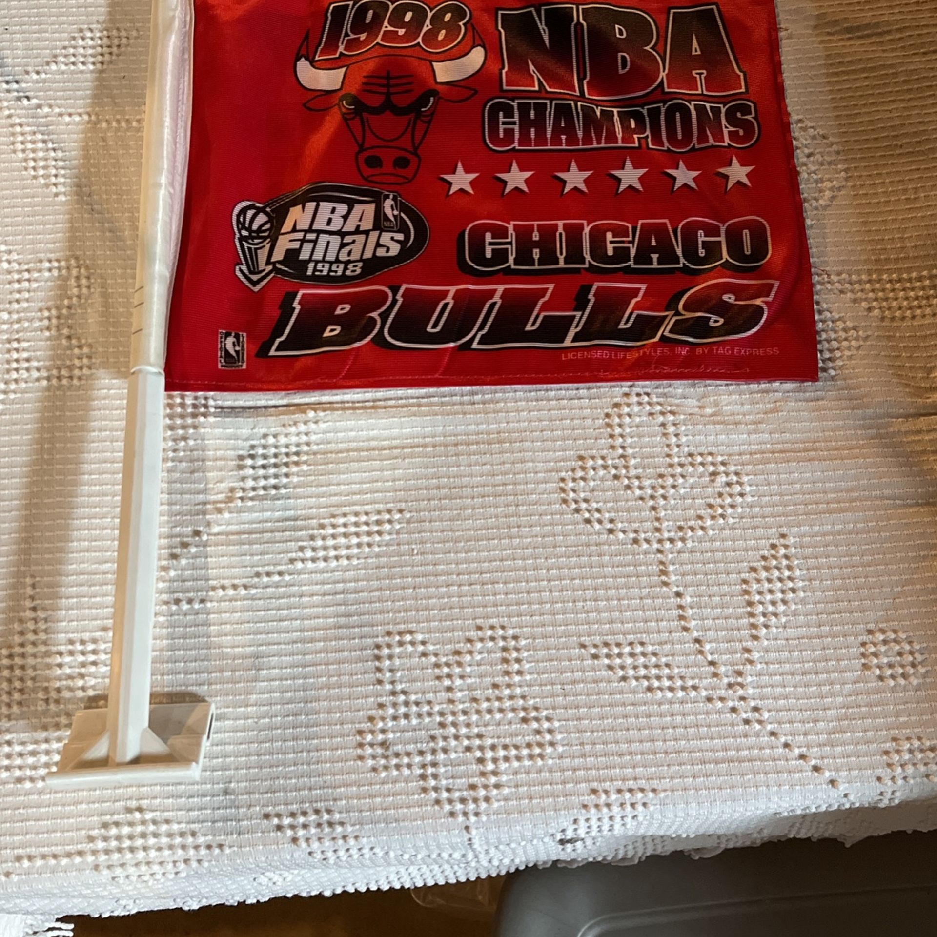 🔥 Vintage 1998 Chicago Bulls Championship Car Window Flag!! 🔥 