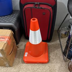 2 Traffic Cones, New