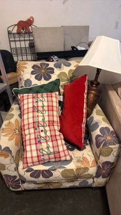 Accent chair $40 Divorce sale